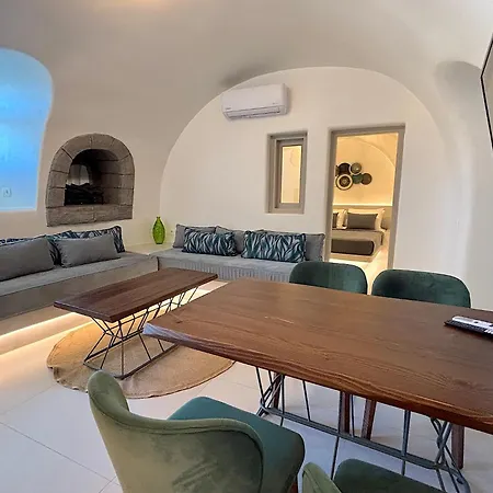 Denisa * Vothonas (Santorini)